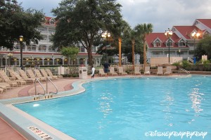 Grand Floridian Courtyard Pool 072013 - 9