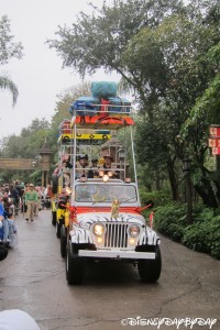 Mickey's Jammin' Jungle Parade 072013 - 34