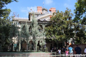 Disneyland Haunted Mansion 04