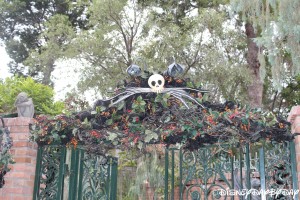 Disneyland Haunted Mansion 14