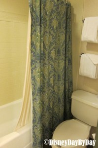 Port Orleans Resort French Quarter - Room Bath - 2