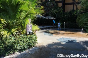 Disney Polynesian Resort - Pool Splash 2