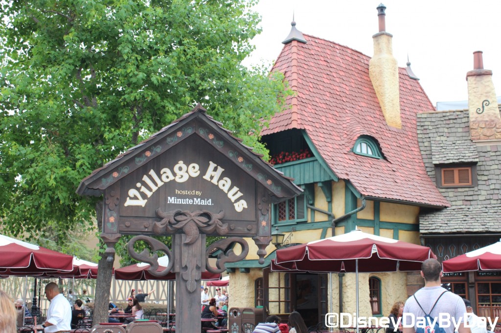 Disneyland - Village Haus - 2