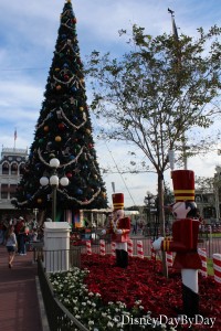 Disney Seasons - Christmas - DisneyDayByDay