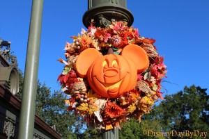 Disney Seasons - Halloween - DisneyDayByDay