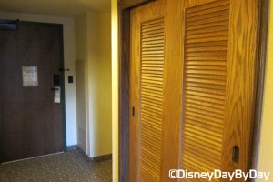 Animal Kingdom Lodge - Room - 4 - DisneyDayByDay