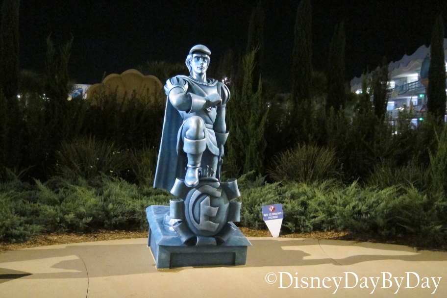 Walt Disney World Lodging - Art of Animation - Little Mermaid 13 - DisneyDayByDay