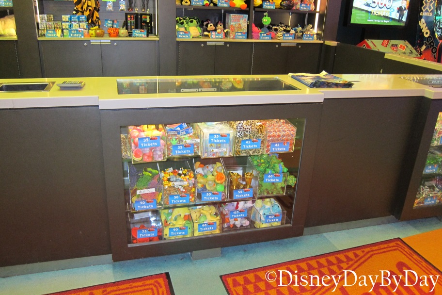 Walt Disney World Lodging - Art of Animation - Pixel Play Arcade 5 - DisneyDayByDay