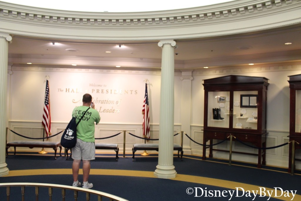 Magic Kingdom – Hall of Presidents -4 DisneyDayByDay